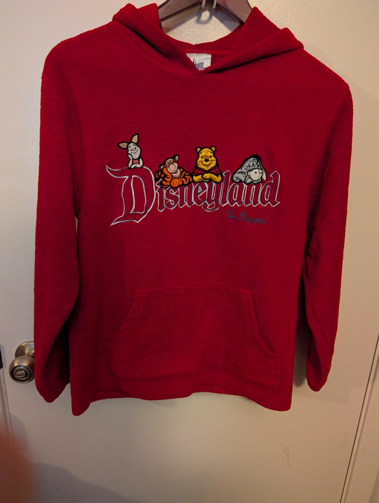 Vintage 1990s-2000 Disneyland resort Winnie the pooh and friends pullover hoodie