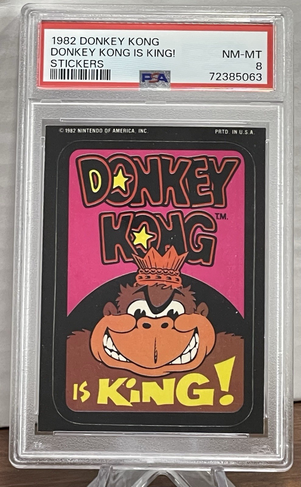 1982 DONKEY KONG STICKERS DONKEY KONG IS KING STICKER Psa 8