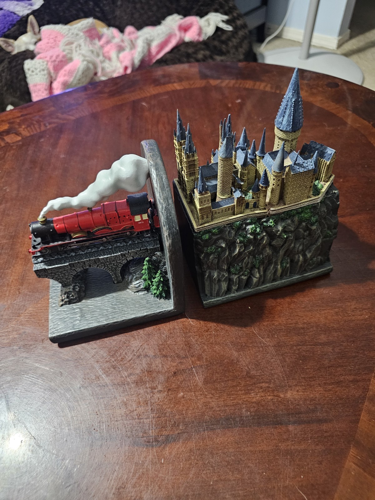 The Bradford Exchange Bookend Collection Hogwarts Castle + Train 6.25\
