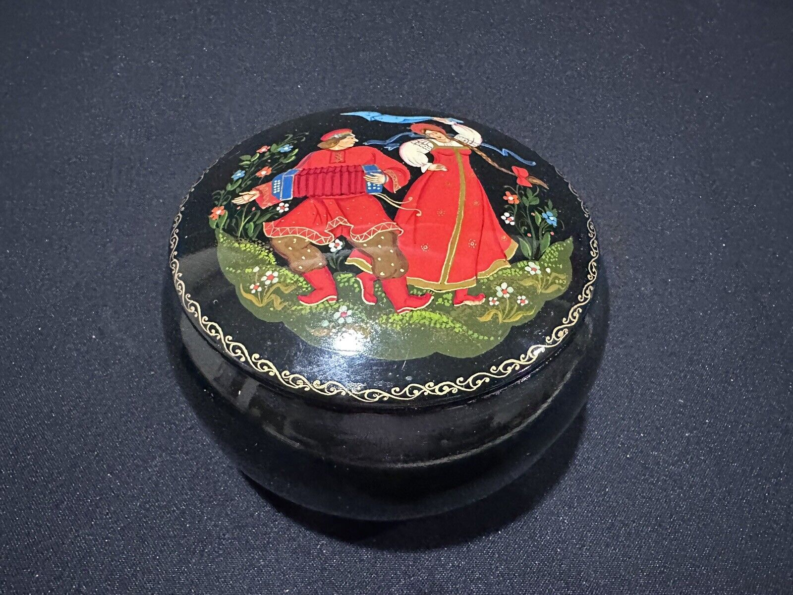 BERIOZKA Fairy Tale Tole Paint Lacquer Metal Covered Bowl Round Trinket box