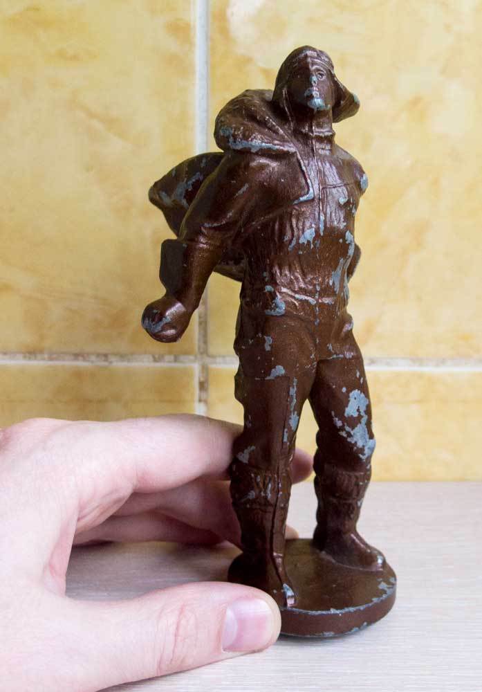 CCCP STRATONAUT Cast iron Statue Soviet Space Polar pilot Russian USSR Figurine