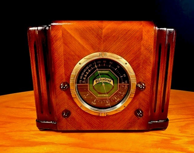 Old Wood Vintage Antique Restored Art Deco Radio - Chassis Upgrade & Bluetooth