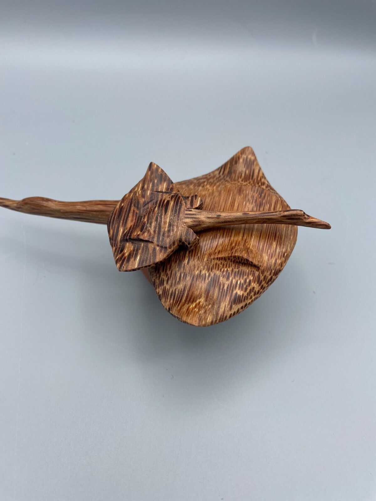 (994) Wood carved Manta ray with baby figure