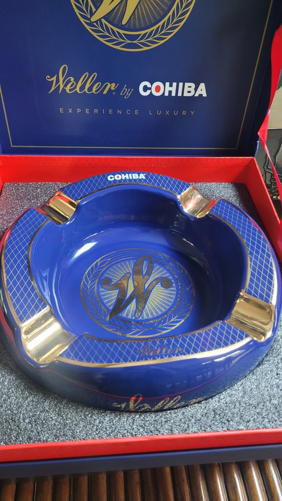Weller By Cohiba Exclusive Cigar Ceramic Ashtray, BLUE W GOLD w Gift Box Beauty 