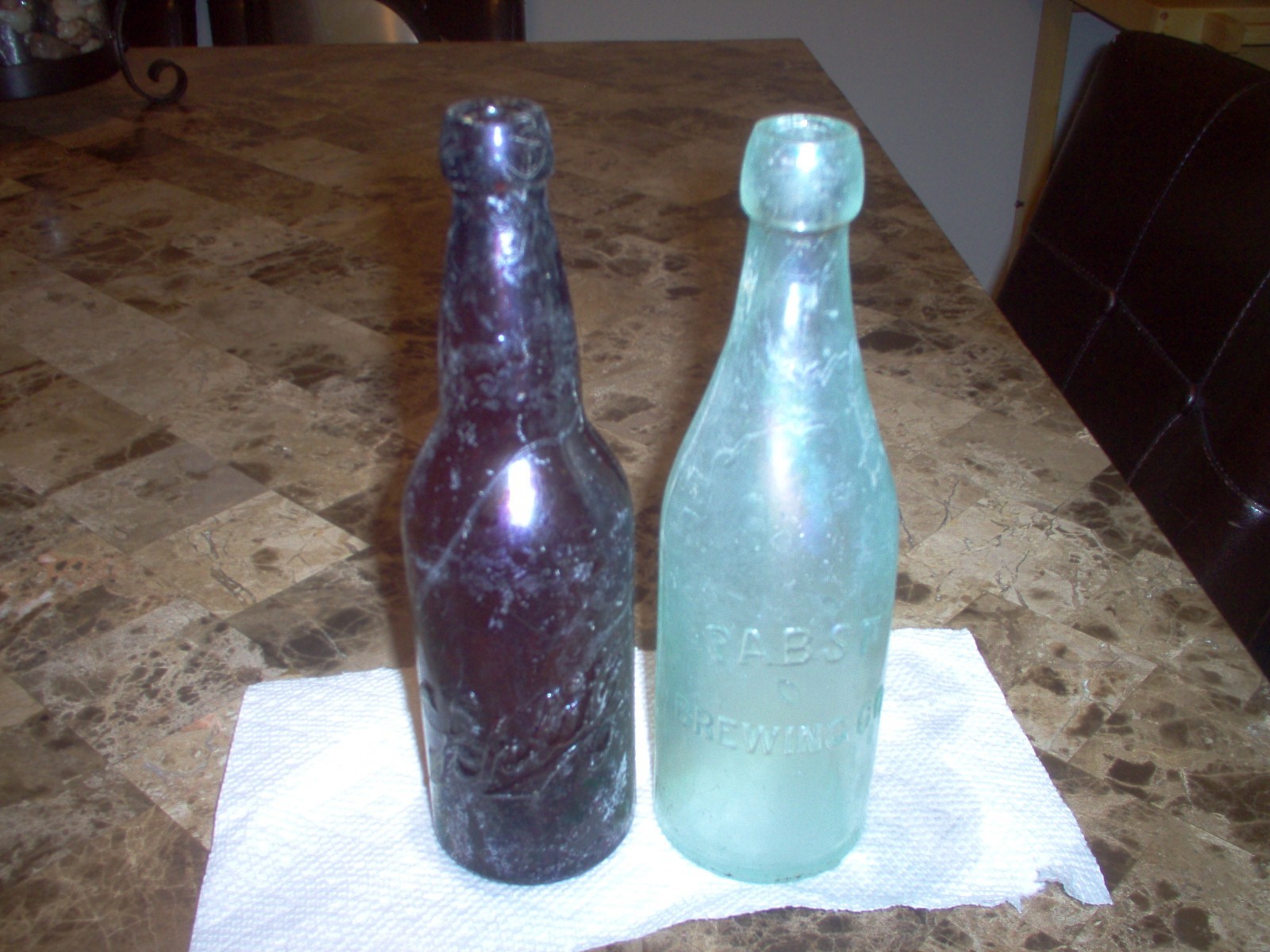 PAIR SCHLITZ & PABST BREWING CO BLOB BEERS 1890S.... PAIR SCHLITZ & PABST BREWING CO BLOB BEERS 1890S....