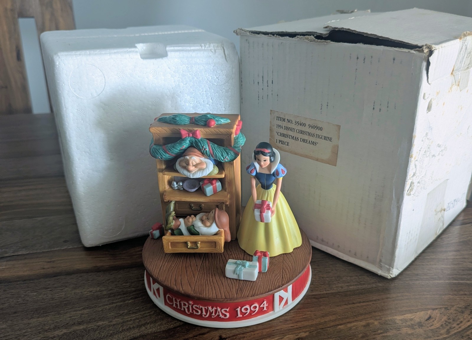 Disney Magic Memories Snow White with Two Dwarfs Christmas Dreams 1994 Grolier