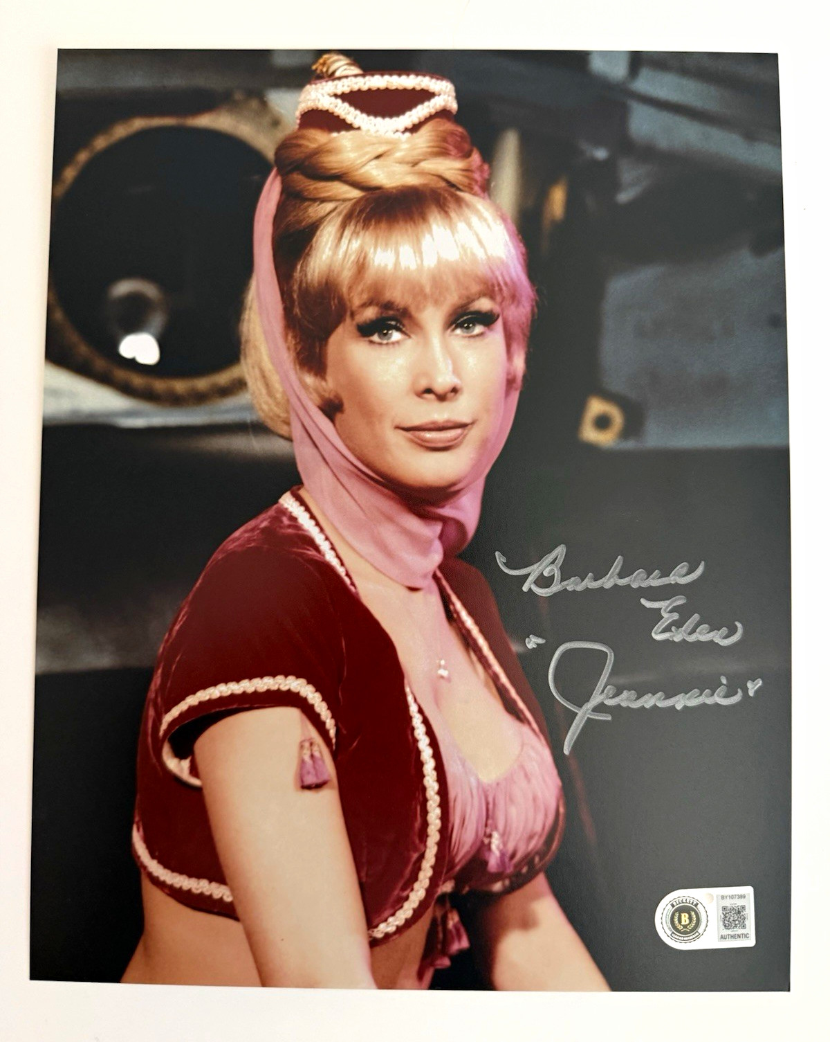 Barbara Eden Signed Autographed Photo, Beckett Authentication 8x10 #1