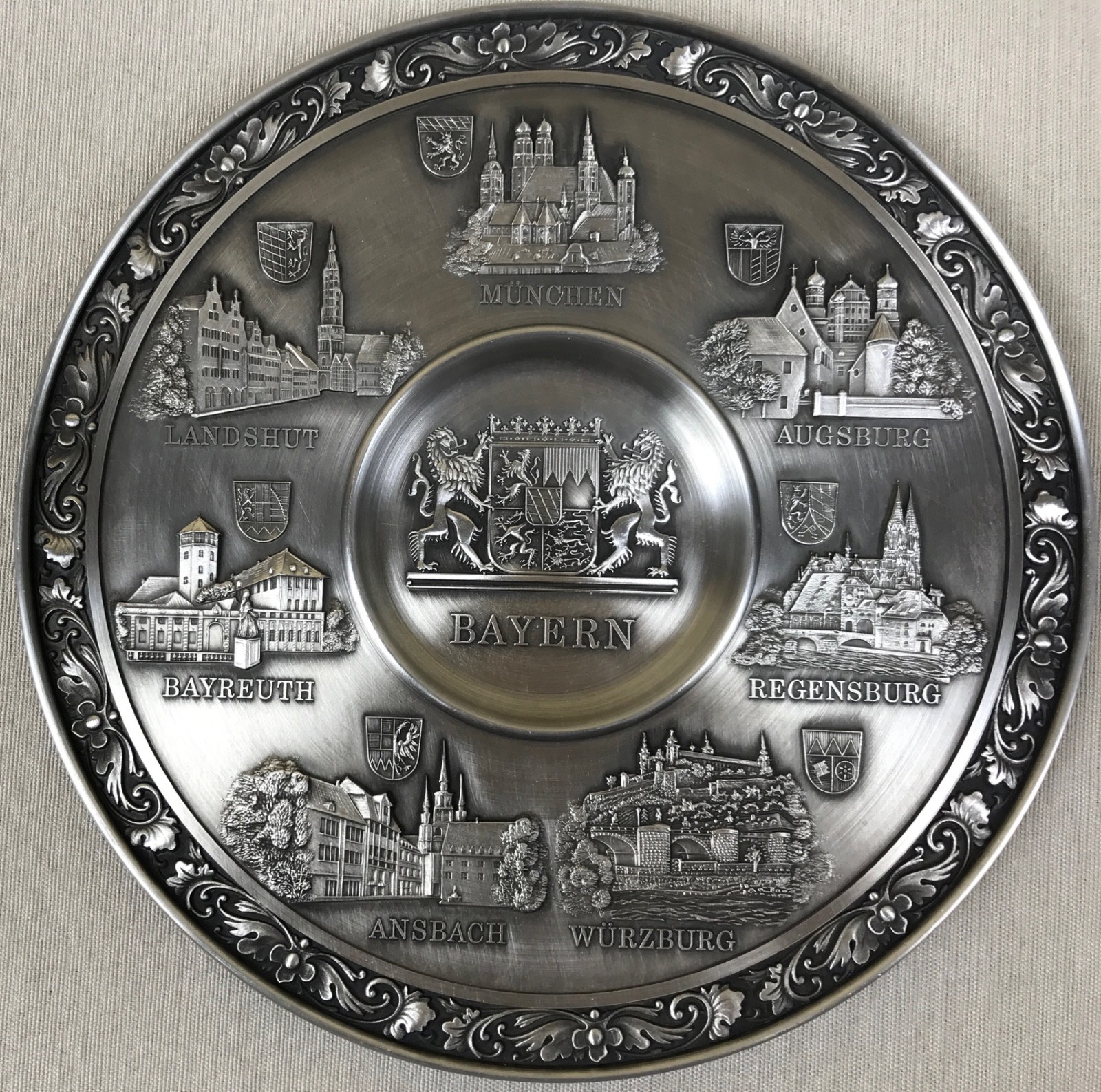 Vintage BAYERN & CITIES Zinn-Becker Stuttgart Pewter 9\