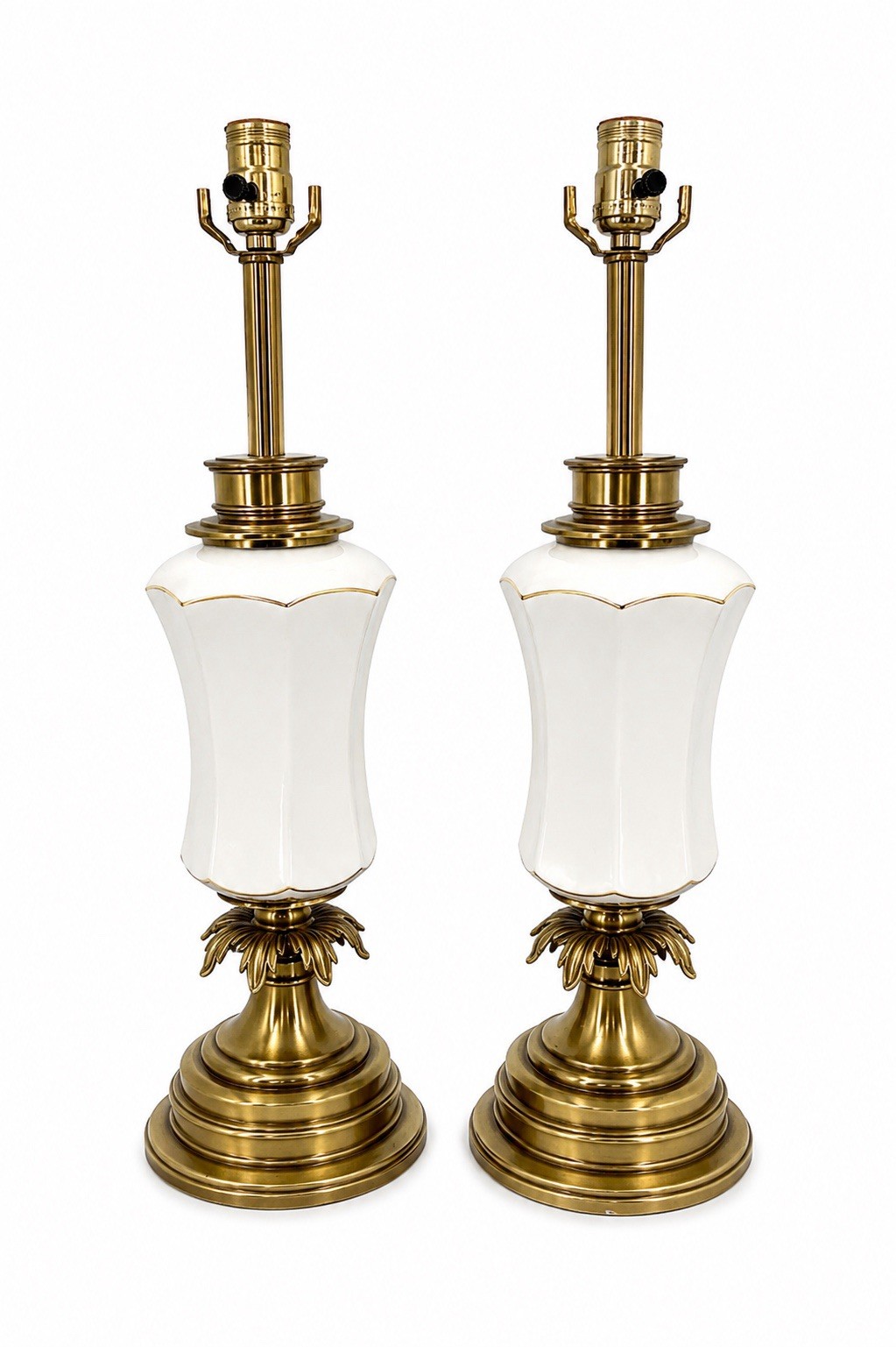 Pair Vintage Stiffel Creamy Off White Ceramic & Brass Plume Table Buffet Lamps