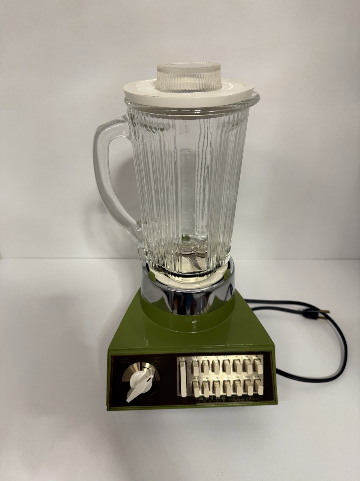 Vintage Waring Futur Series Solid State Blender — Avocado Green — WORKS