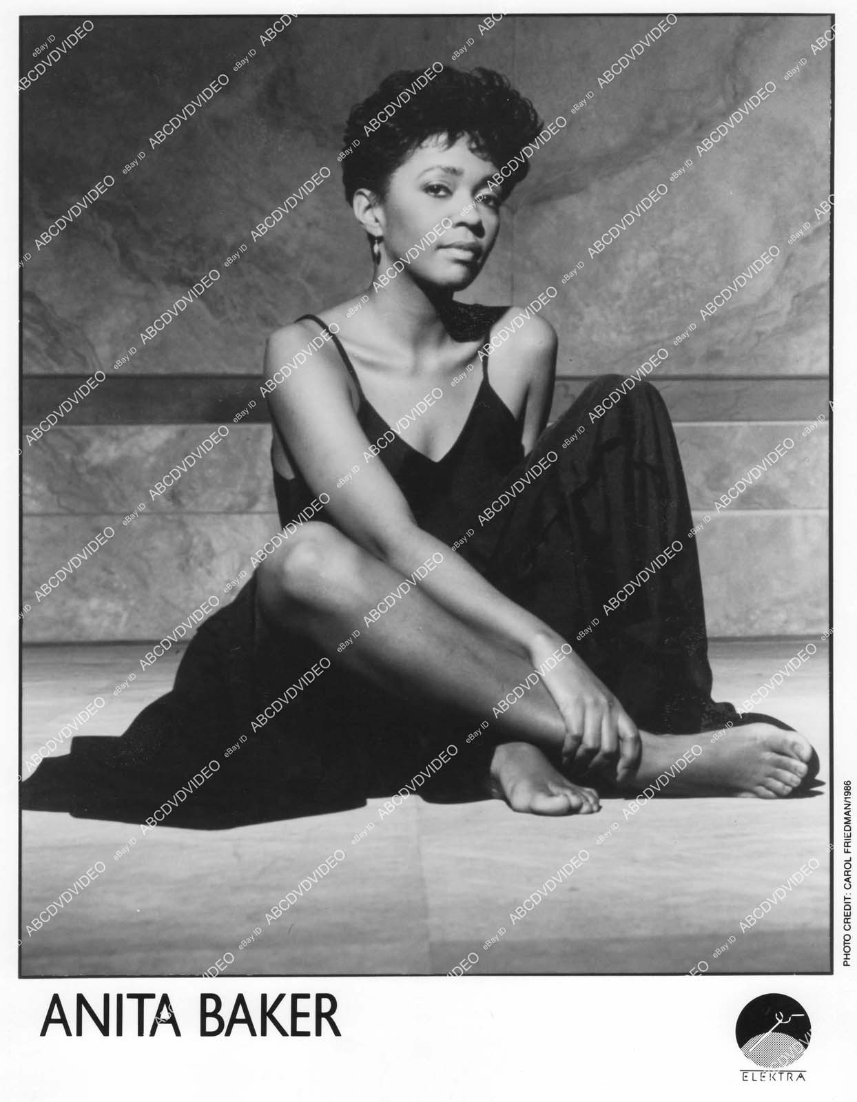 \ 1986 musician singer Anita Baker - crp-43860