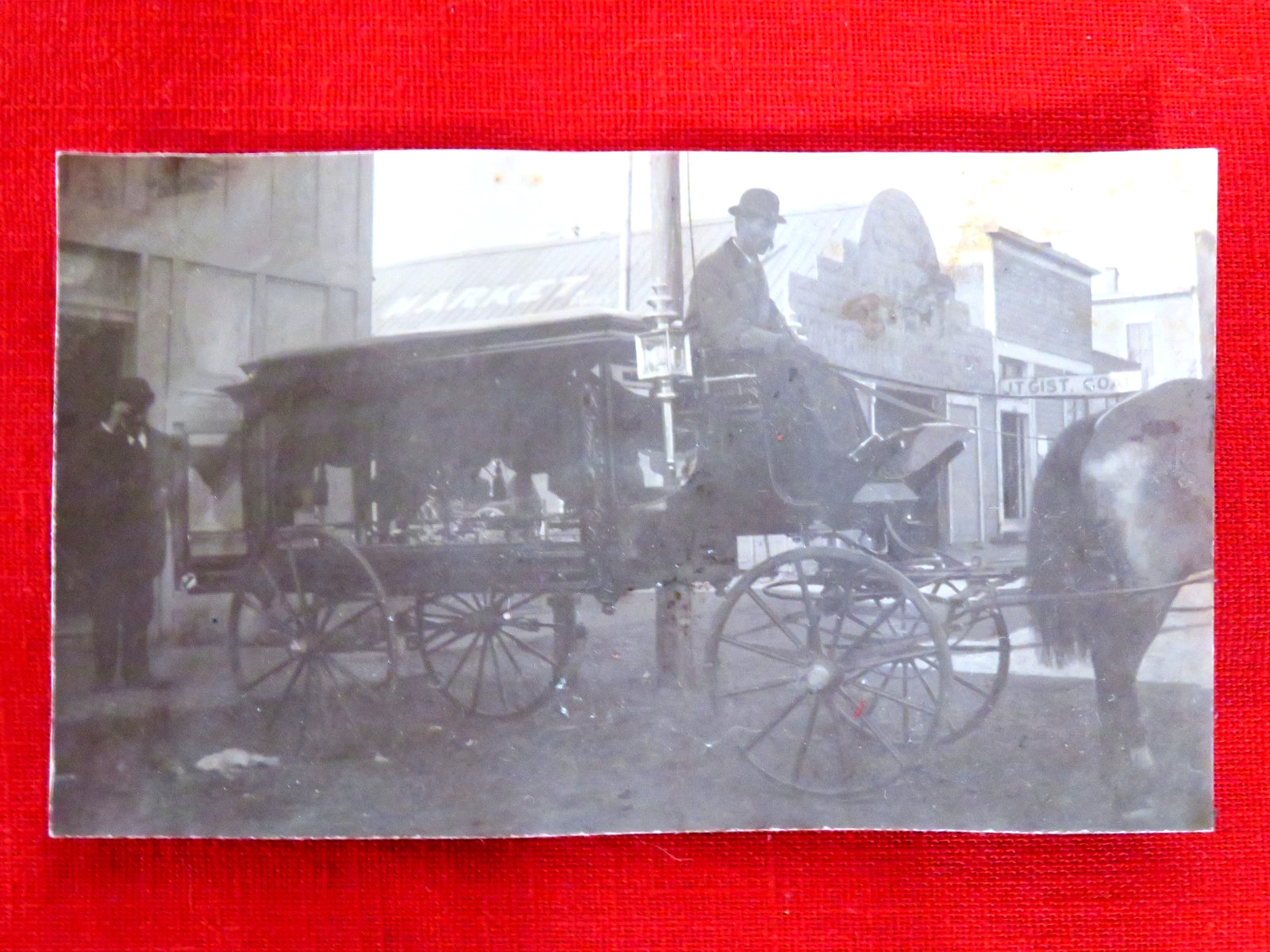 HORSE - DRAWN HEARSE / FUNERAL