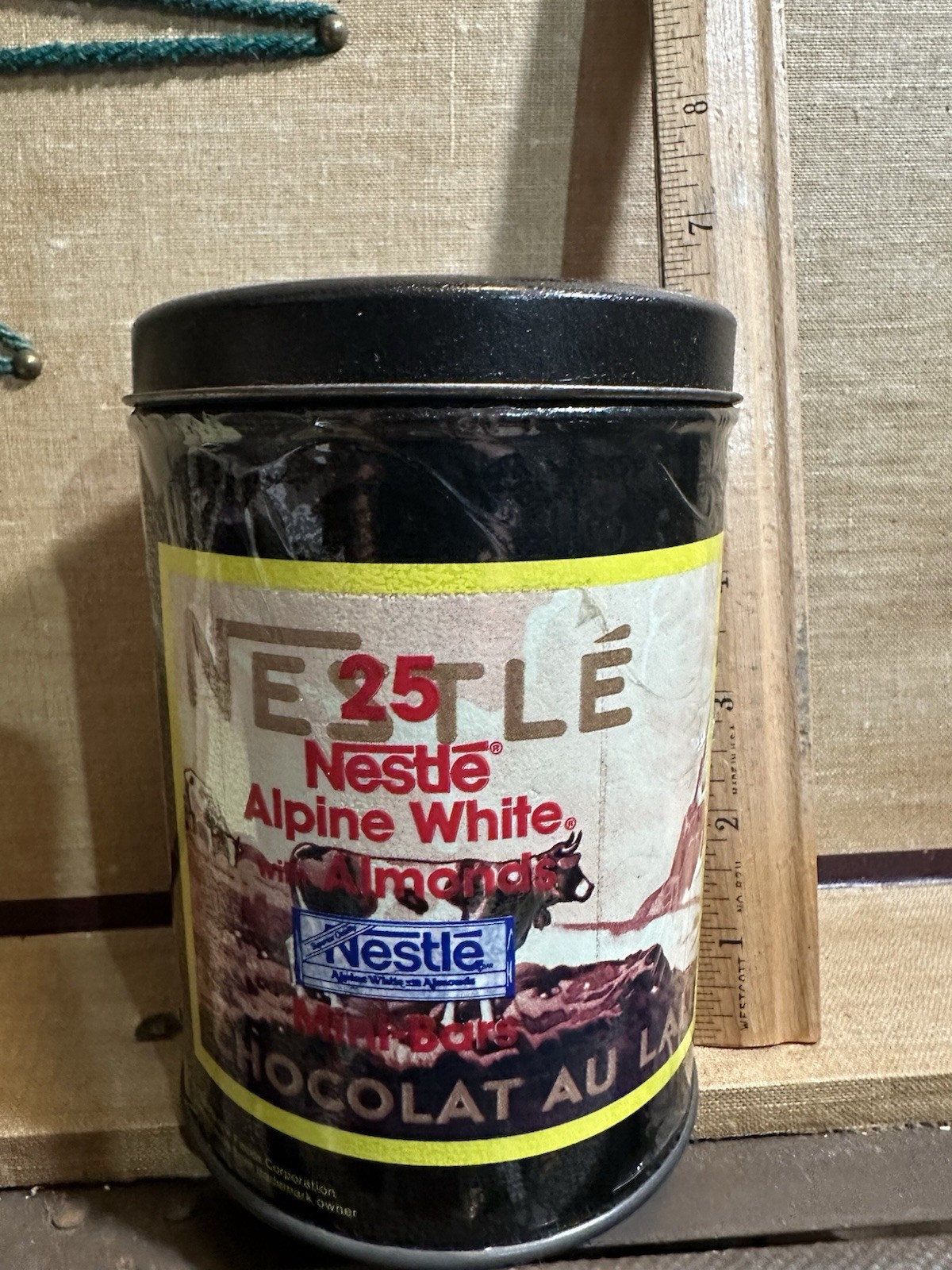 Vintage 1988 Nestle Alpine White Almonds Chocolate Tin Collector Series 7.5 Oz