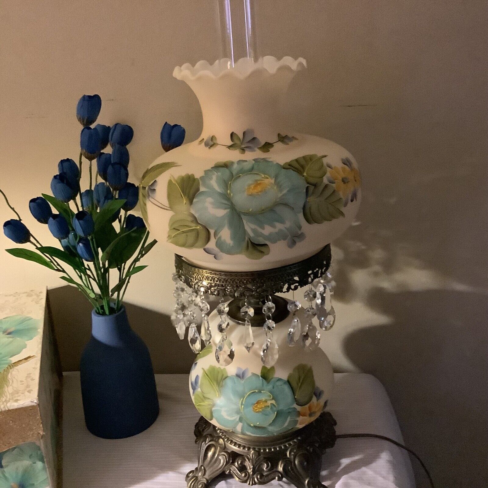 GONE THE WIND Parlor Hurricane Lamp 3-Way Hand Painted Blue Floral Antique