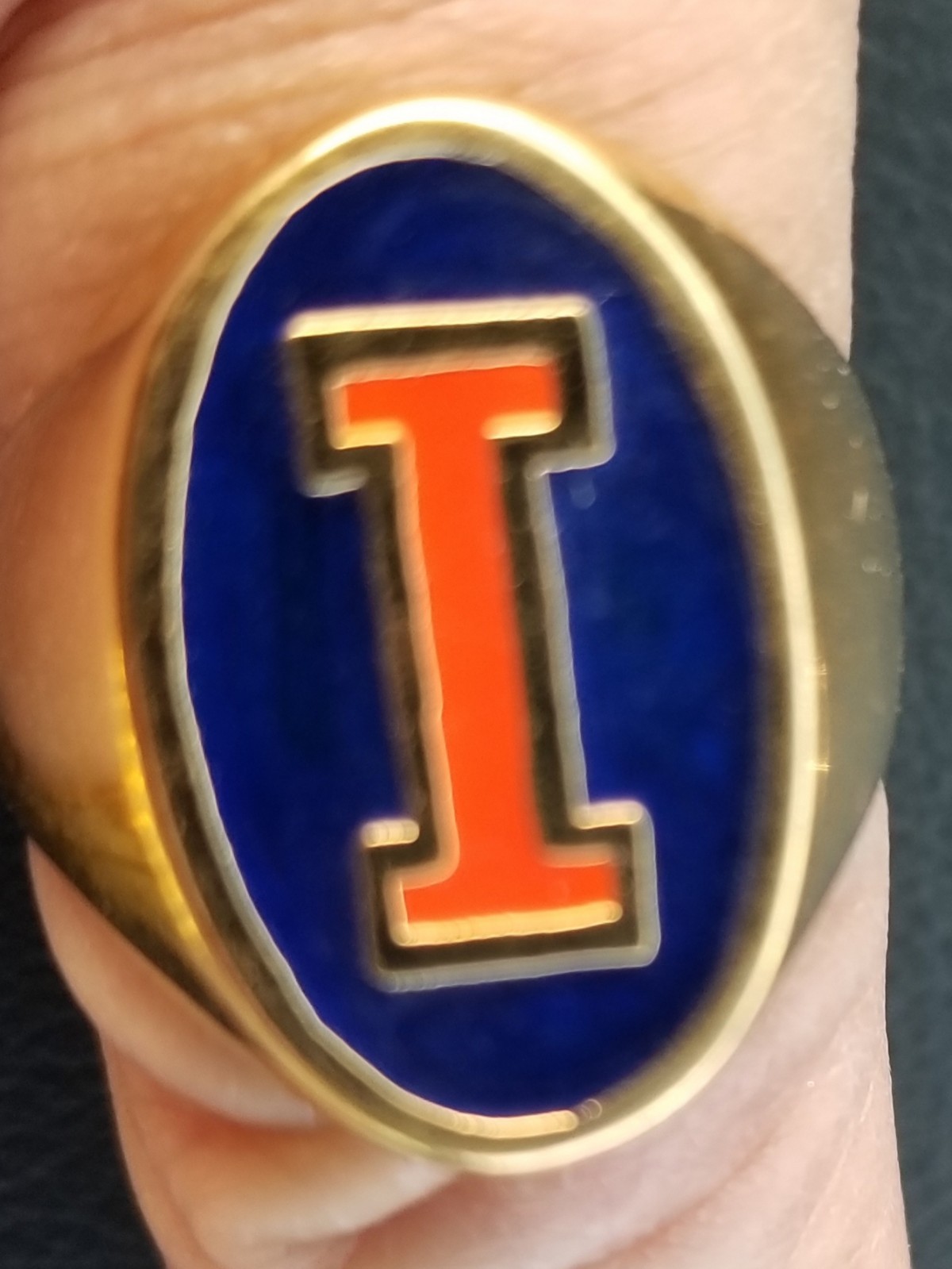 Univ. University Of Illinois Illini 1984 Rose Bowl Gold toned logo ring size 11