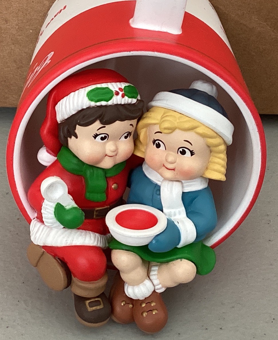 1999 CAMPBELL\'S SOUP KIDS HAVE A M\'M M\'M GOOD MILLENNIUM CHRISTMAS ORNAMENT 1999 CAMPBELL\'S SOUP KIDS HAVE A M\'M M\'M GOOD MILLENNIUM CHRISTMAS ORNAMENT