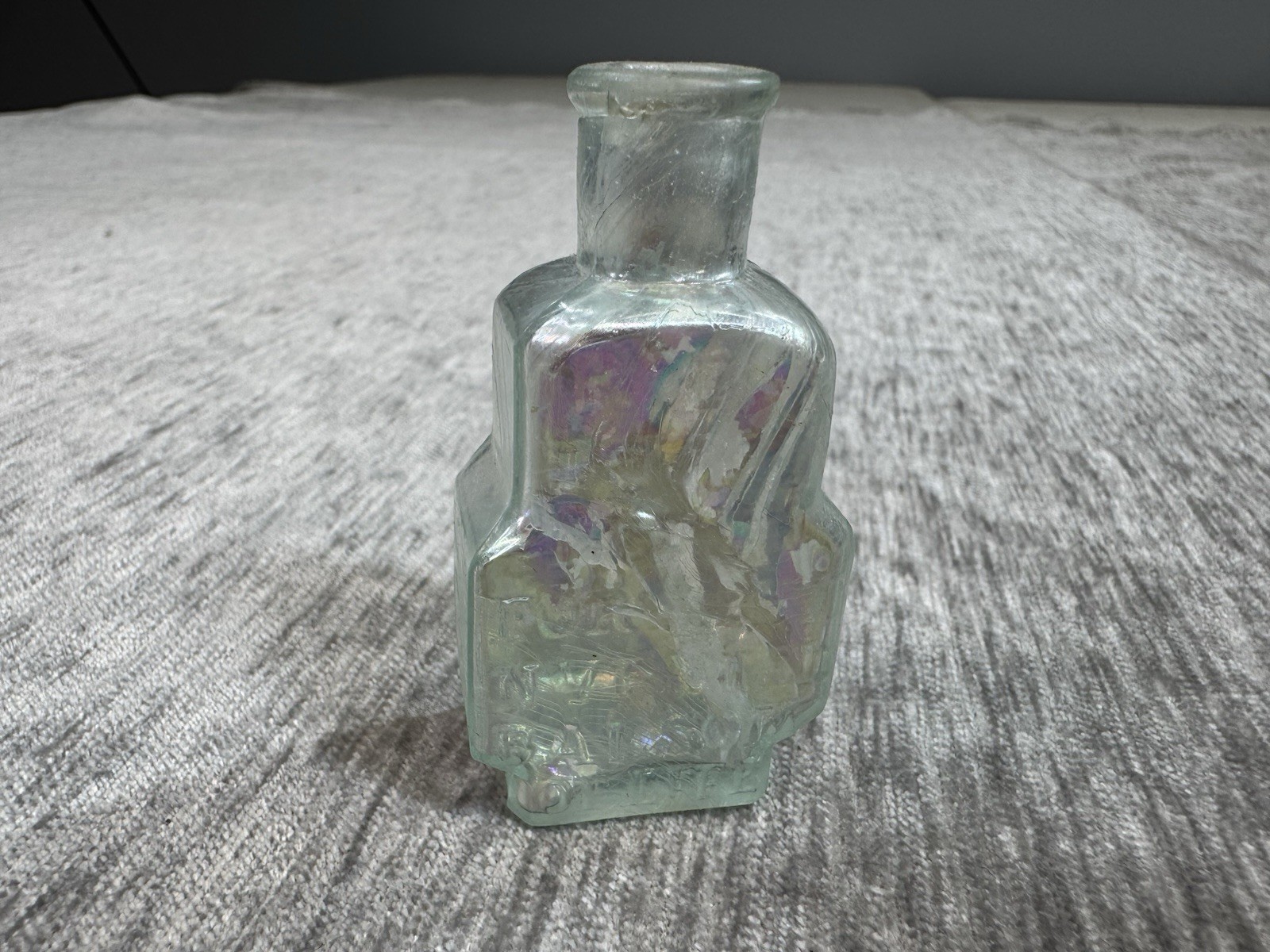 Robert Turlingtons Balsam Of Life Antique Medicine Bottle London Iridescent 12