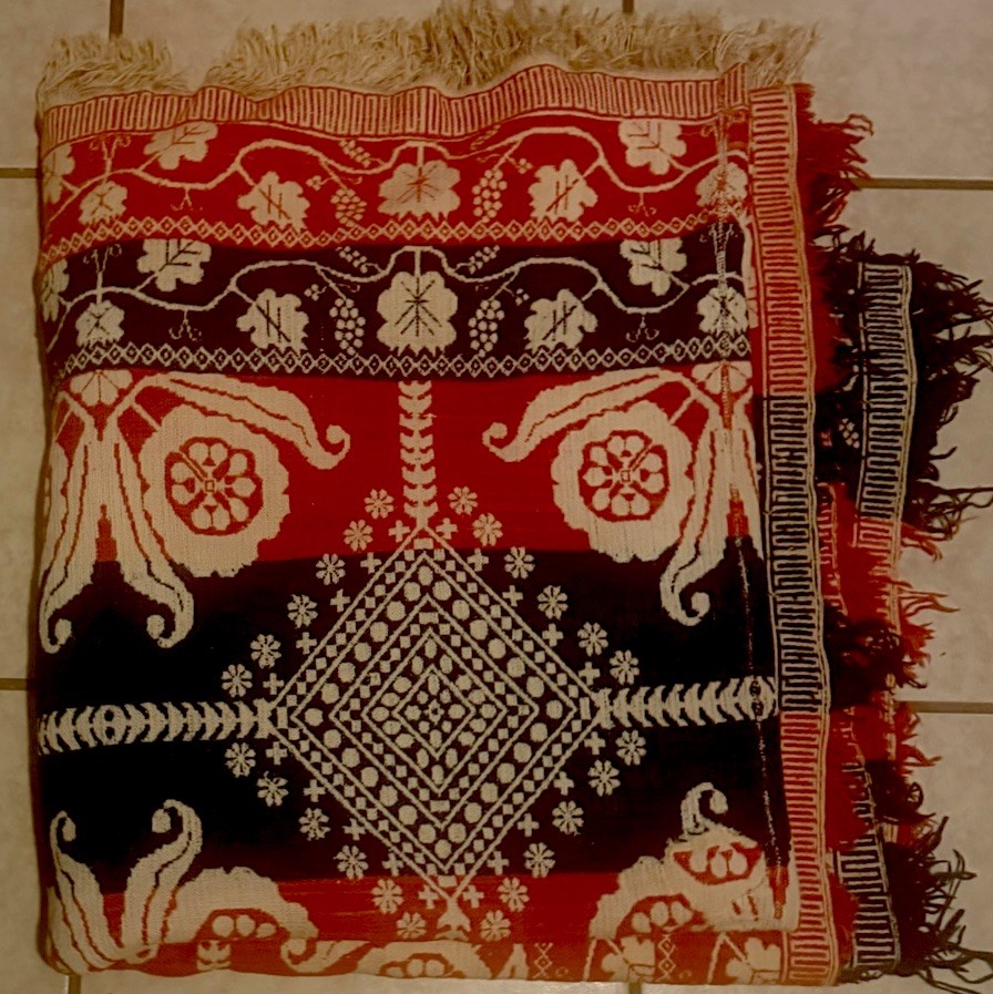 VINTAGE JACQUARD LOOMED KING SIZED  COVERLET RED ,WHITE,BLUE 