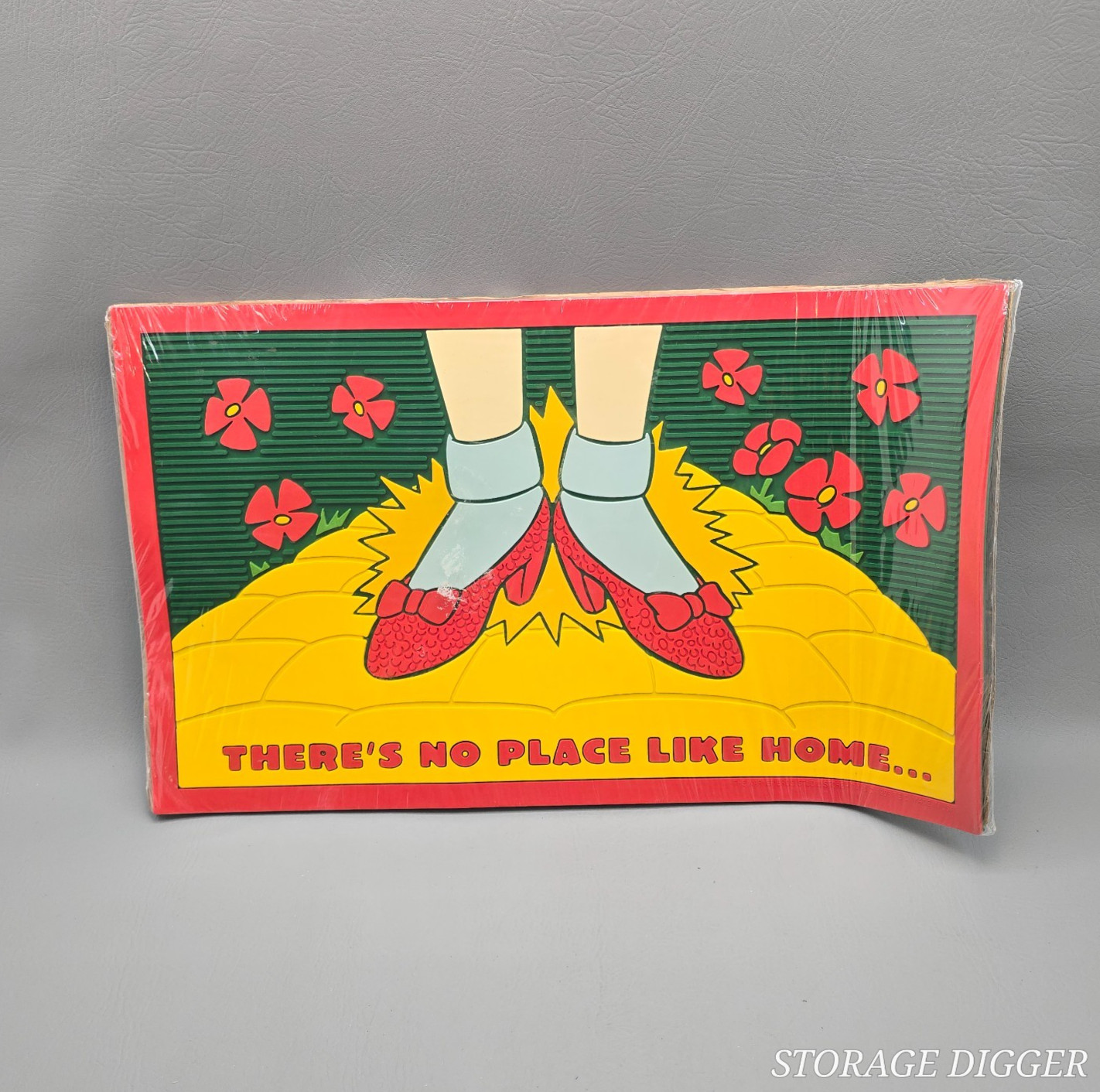 VTG New Warner Bros Wizard of Oz There's No Place Like Home Rubber Door Mat Seal