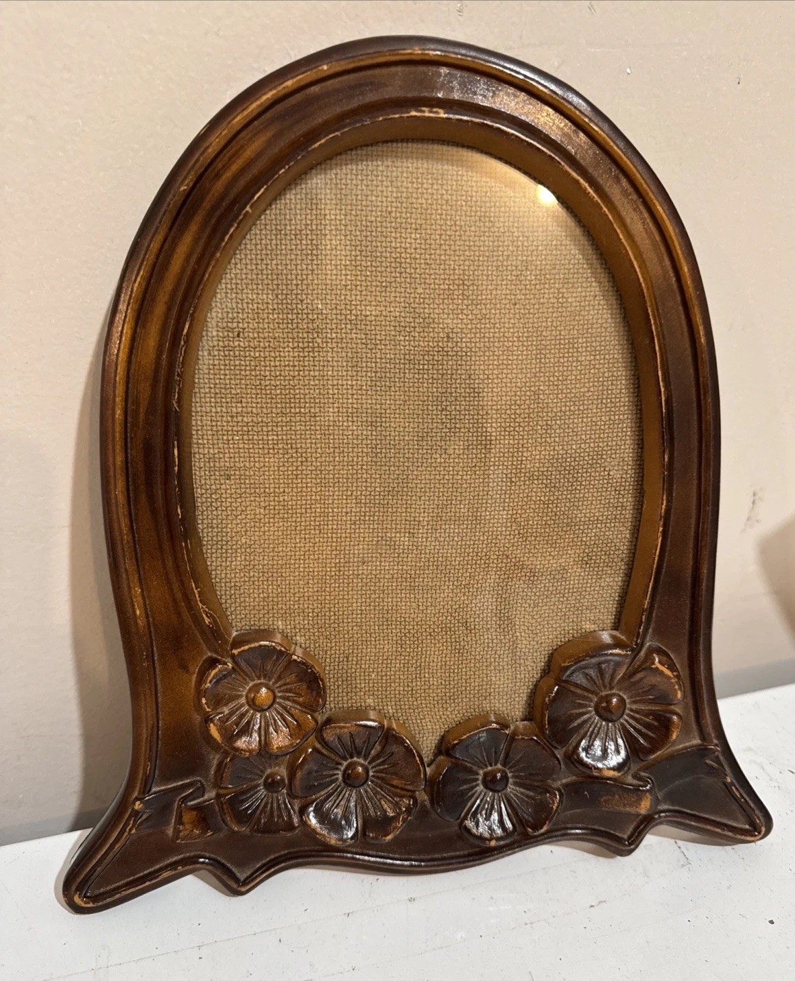 VTG Ornate Picture Frame Oval Floral Burgundy Style Faux Wood ID 9x7 OD 8x10 VTG Ornate Picture Frame Oval Floral Burgundy Style Faux Wood ID 9x7 OD 8x10