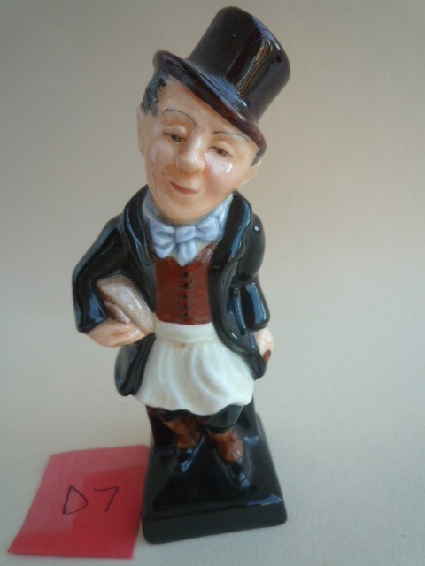 VINTAGE ROYAL DOULTON DICKENS FIGURE  TROTTY VECK PERFECT CONDITION D7
