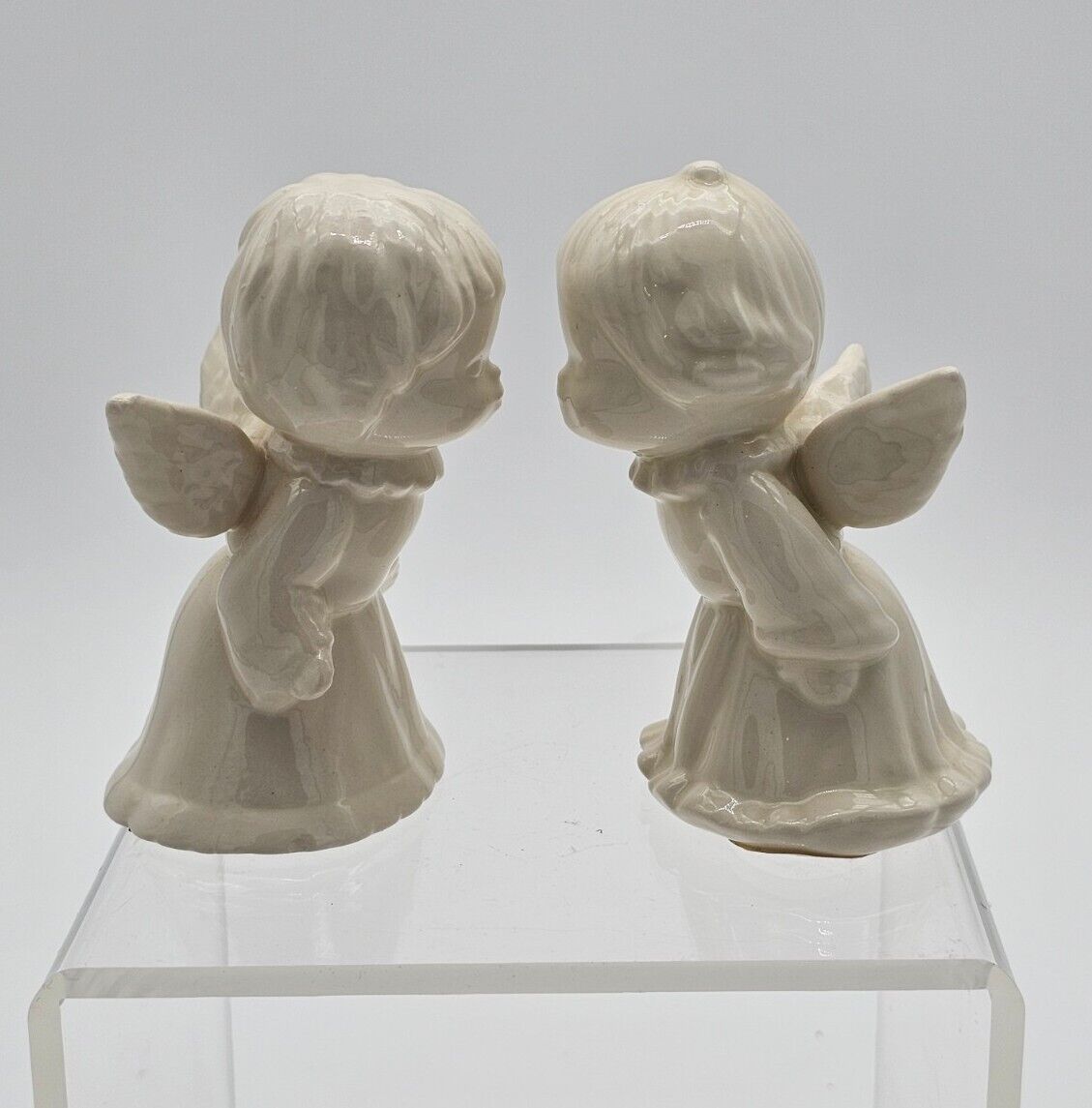 Vintage Pair Of Kissing Angels Girl Boy Figurines White Ceramic, 4 Inches Tall