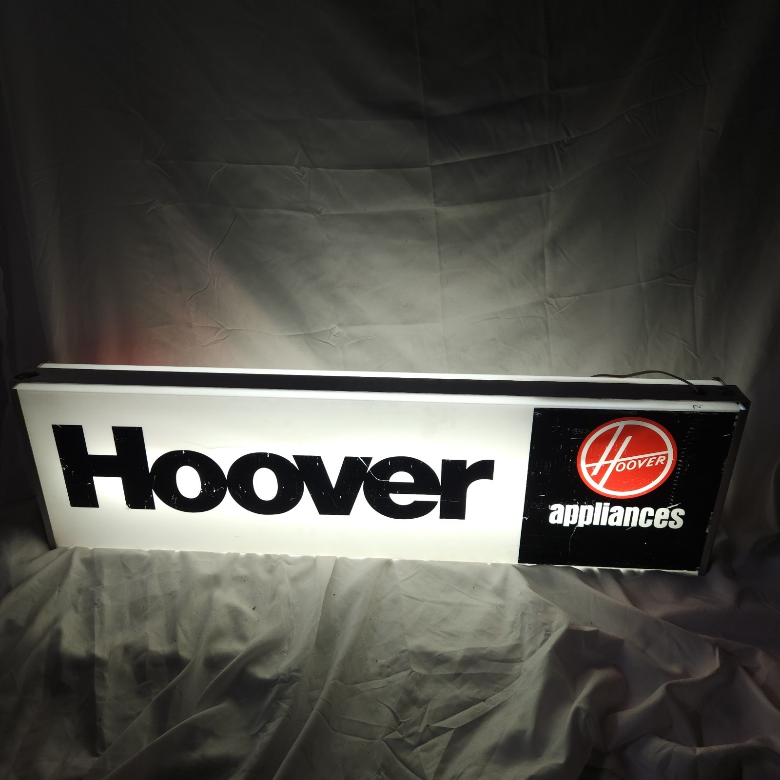 VINTAGE HOOVER APPLIANCES VACUUM ADVERTISING SIGN LIGHT WORKS, CRACKED READ VINTAGE HOOVER APPLIANCES VACUUM ADVERTISING SIGN LIGHT WORKS, CRACKED READ