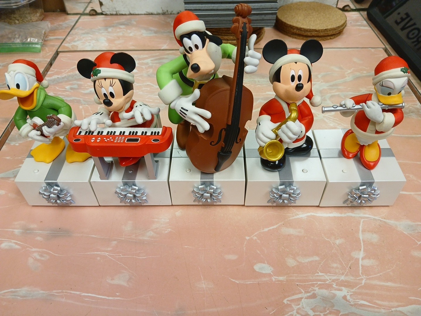 Hallmark DISNEY  Wireless Band 2013. Complete Set (5) Music & Motion WORK GREAT