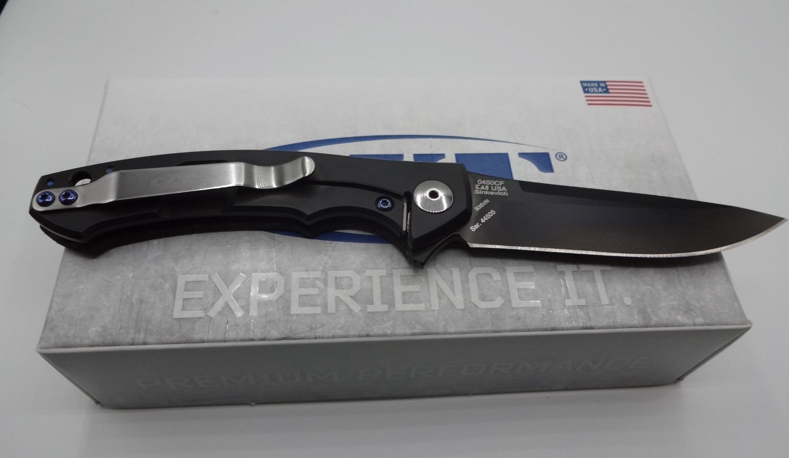 Zero Tolerance ZT0450CF Plain Edge Folder ZT450 S35VN Titanium DLC Carbon Fiber