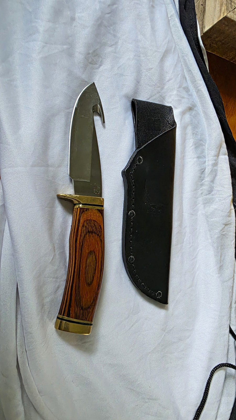 Buck 191 USA Fixed Blade Hunting Knife Wood Handle