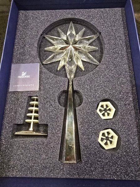 Swarovski Rockefeller Christmas Tree Topper 2006 Holiday Shining Star 843215