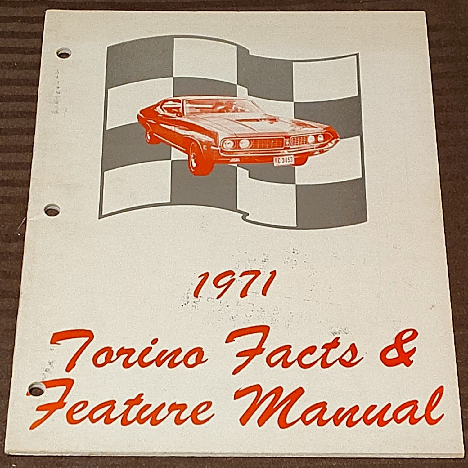 1971 Ford Torino Illustrated Facts and Features Manual 71