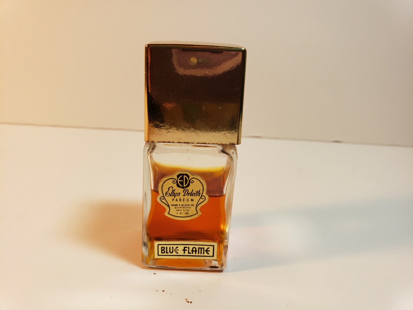 VTG 1940\'S WOMEN\'S Ellyn Deleith BLUE FLAME PERFUME 1 OZ USED 