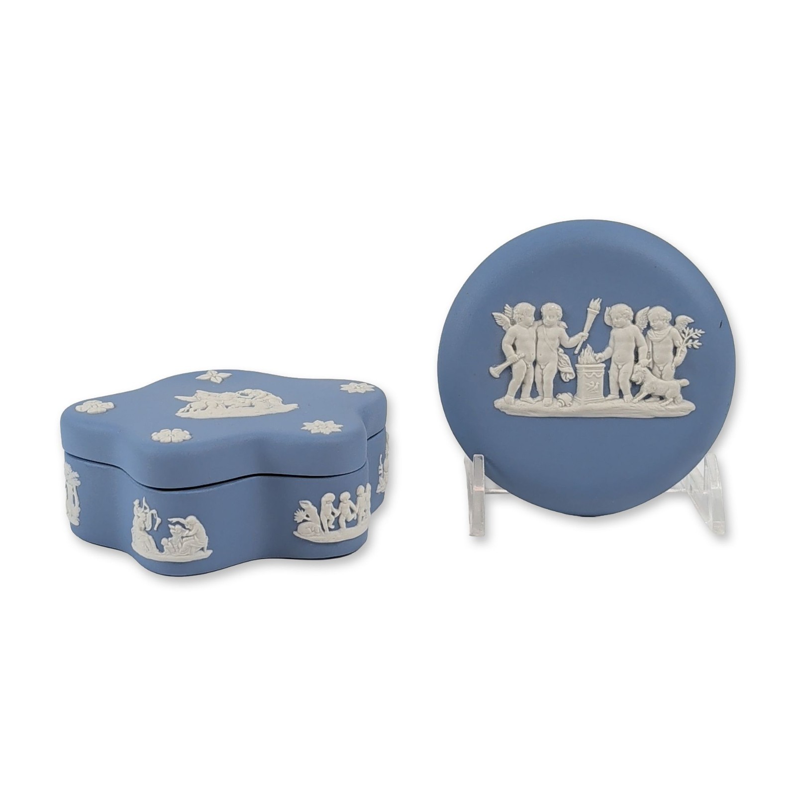 Wedgwood Blue Jasperware Jewelry Box Medallion 2pc England Wedgwood Blue Jasperware Jewelry Box Medallion 2pc England