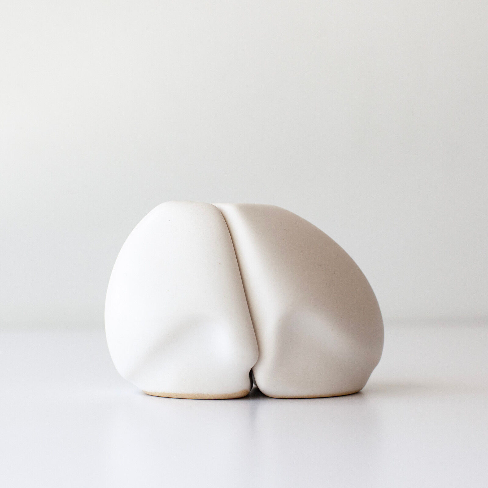 Peter Saenger White Porcelain Salt & Pepper Shaker Set - Contemporary Modern