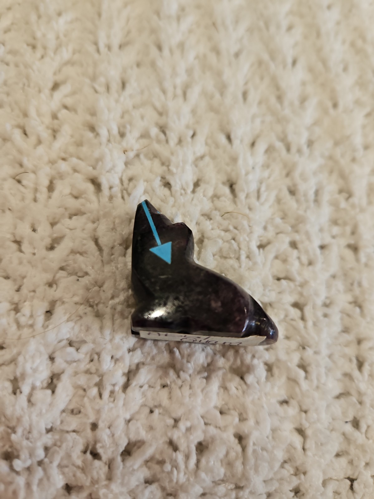 VINTAGE ANTIVE AMERICAN INDIAN ZUNI HAND CARVED TURQUOISE WOLF FETISH Abby Guam 