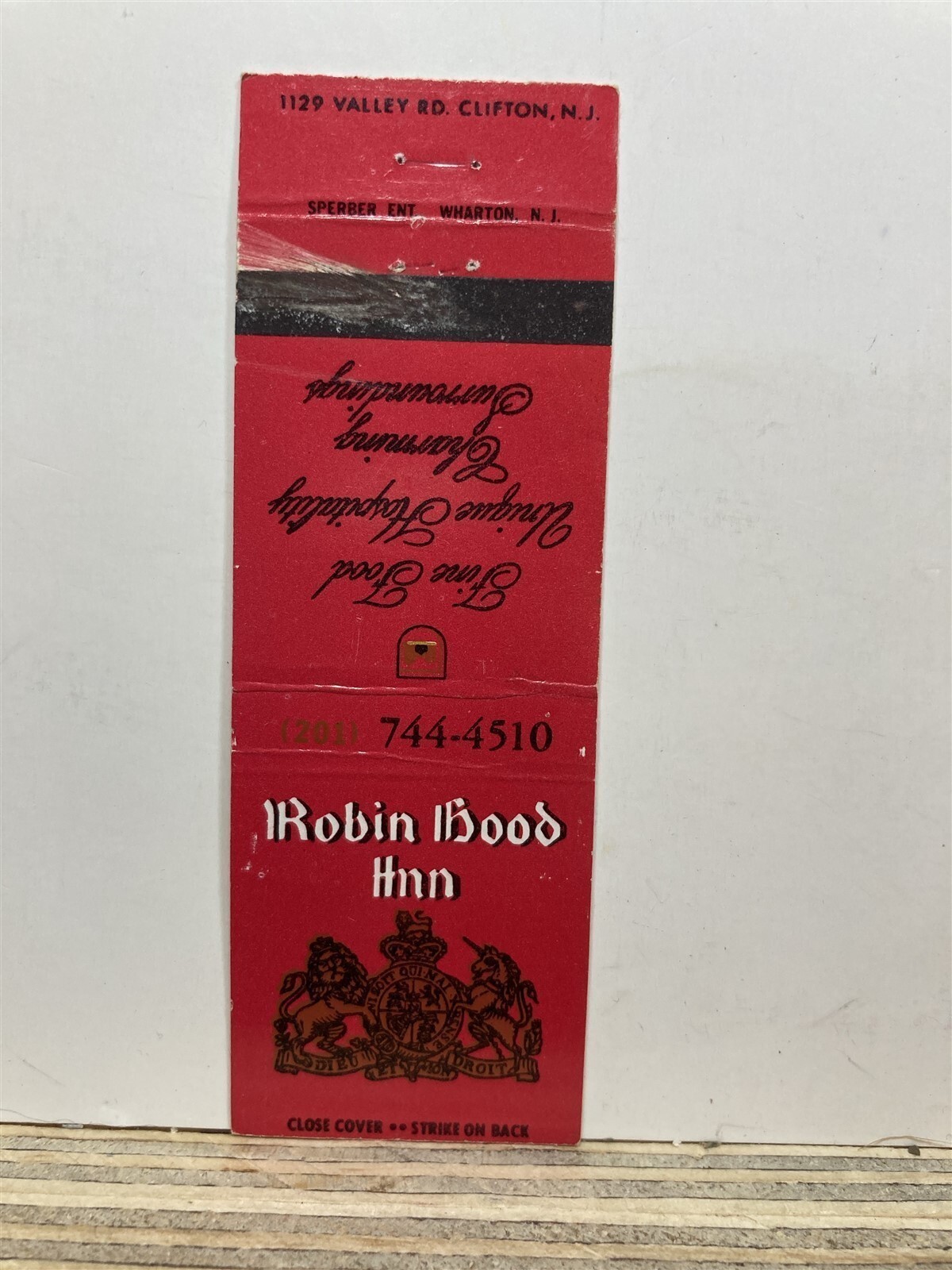 1970's Robin Hood Inn Clifton New Jersey NJ Matchbook Vtg