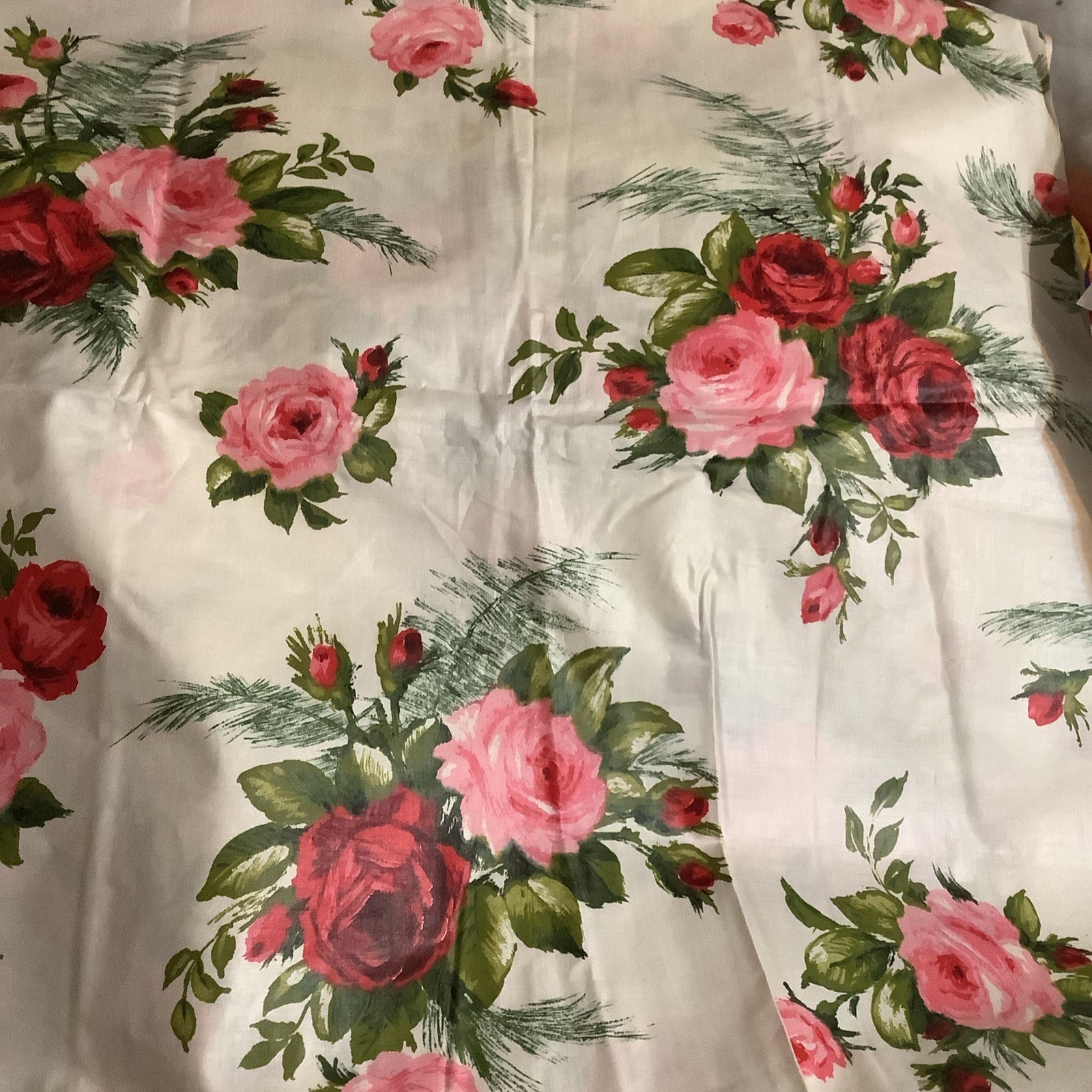 Vtg Polished Cotton Fabric White W/ Pin & Red Rose Clusters Romance Cottage