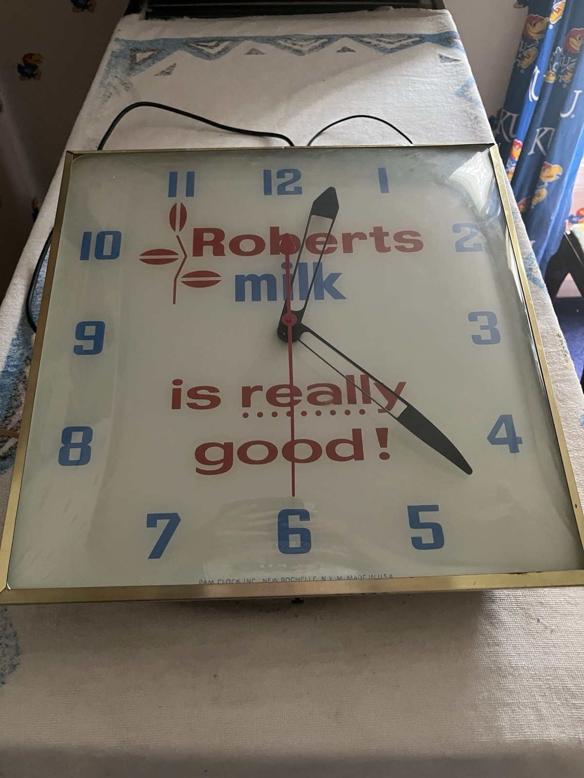 Vintage Roberts Dairy  Omaha Nebraska Milk Pam Clock Co Lighted Sign 15in