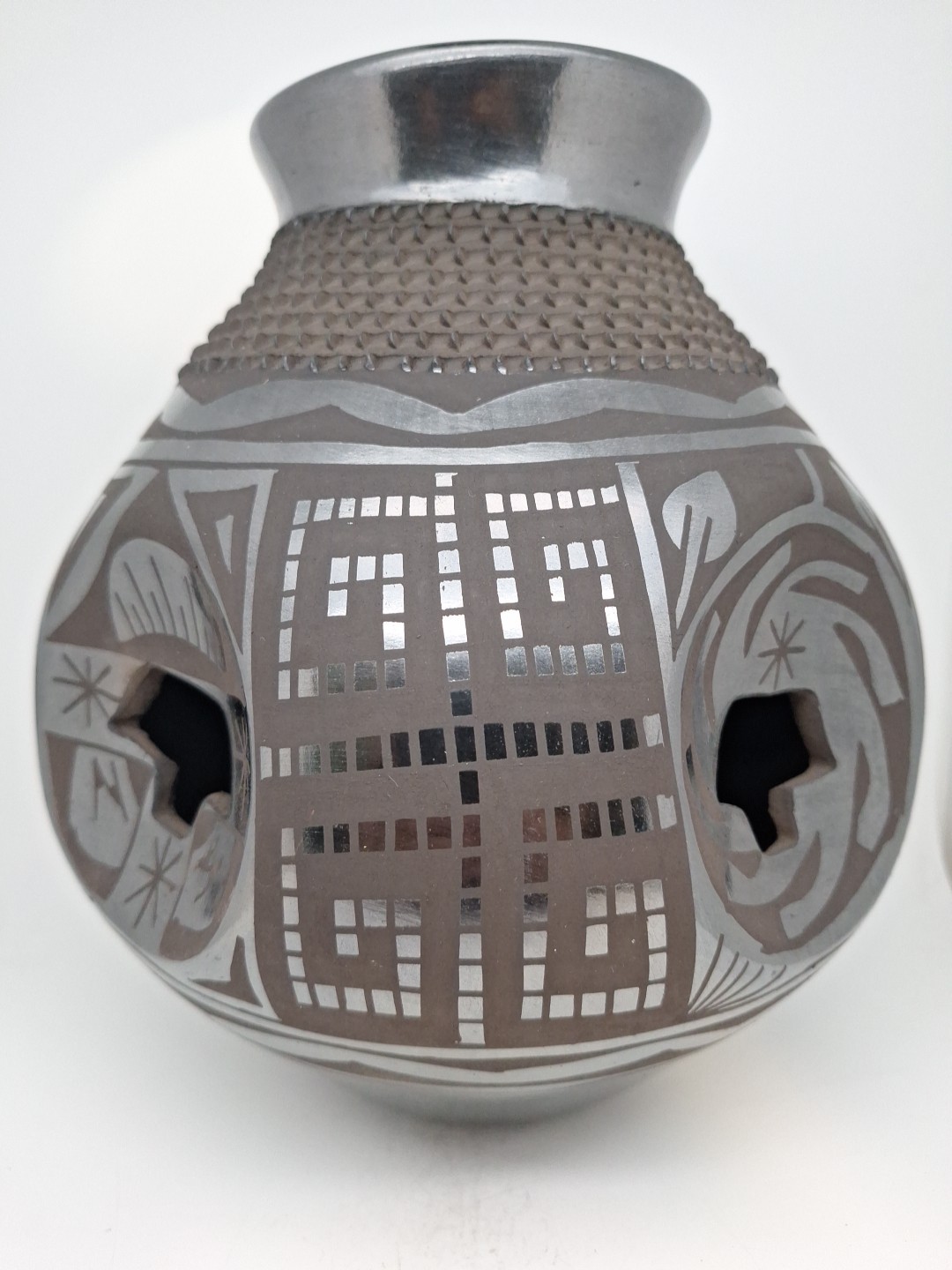 Mata Ortiz Handmade Pottery by Jose Gonzalez 10 Mata Ortiz Handmade Pottery by Jose Gonzalez 10