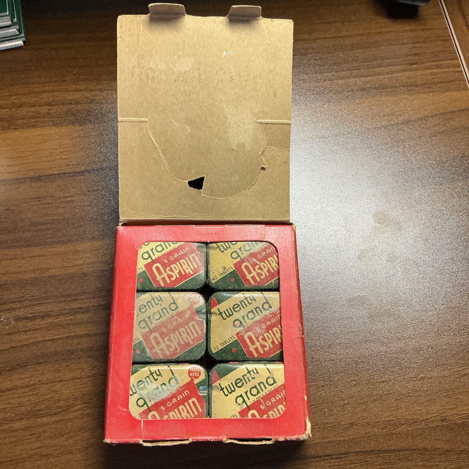 Vintage Twenty Grand Aspirin Display Memphis Tennessee Medical Tin Lot (12)