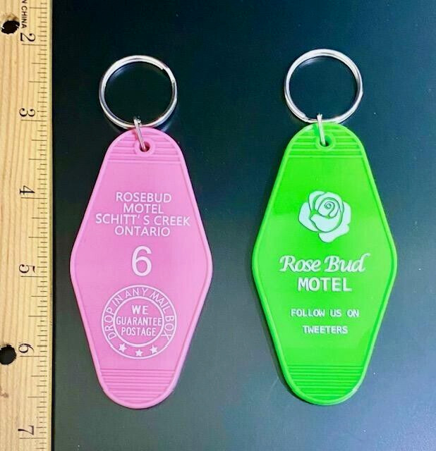 TRENDING 2 SCHITT\'S CREEK ⭐U GET BOTH⭐ ROSEBUD MOTEL HOTEL KEY FOBS KEYCHAINS