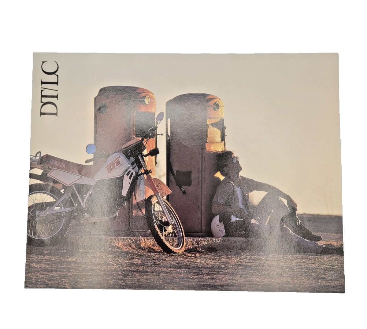 1989 YAMAHA DT/LC Sales literature/ Sales Dealer brochure  LIT 11119-04-32 JAPAN