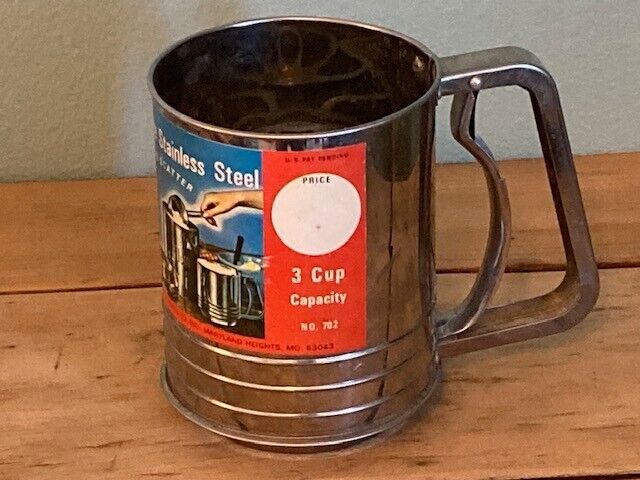 Vintage Fairgrove Sifter Stainless Steel 3 Cup Original Label No. 702 B3