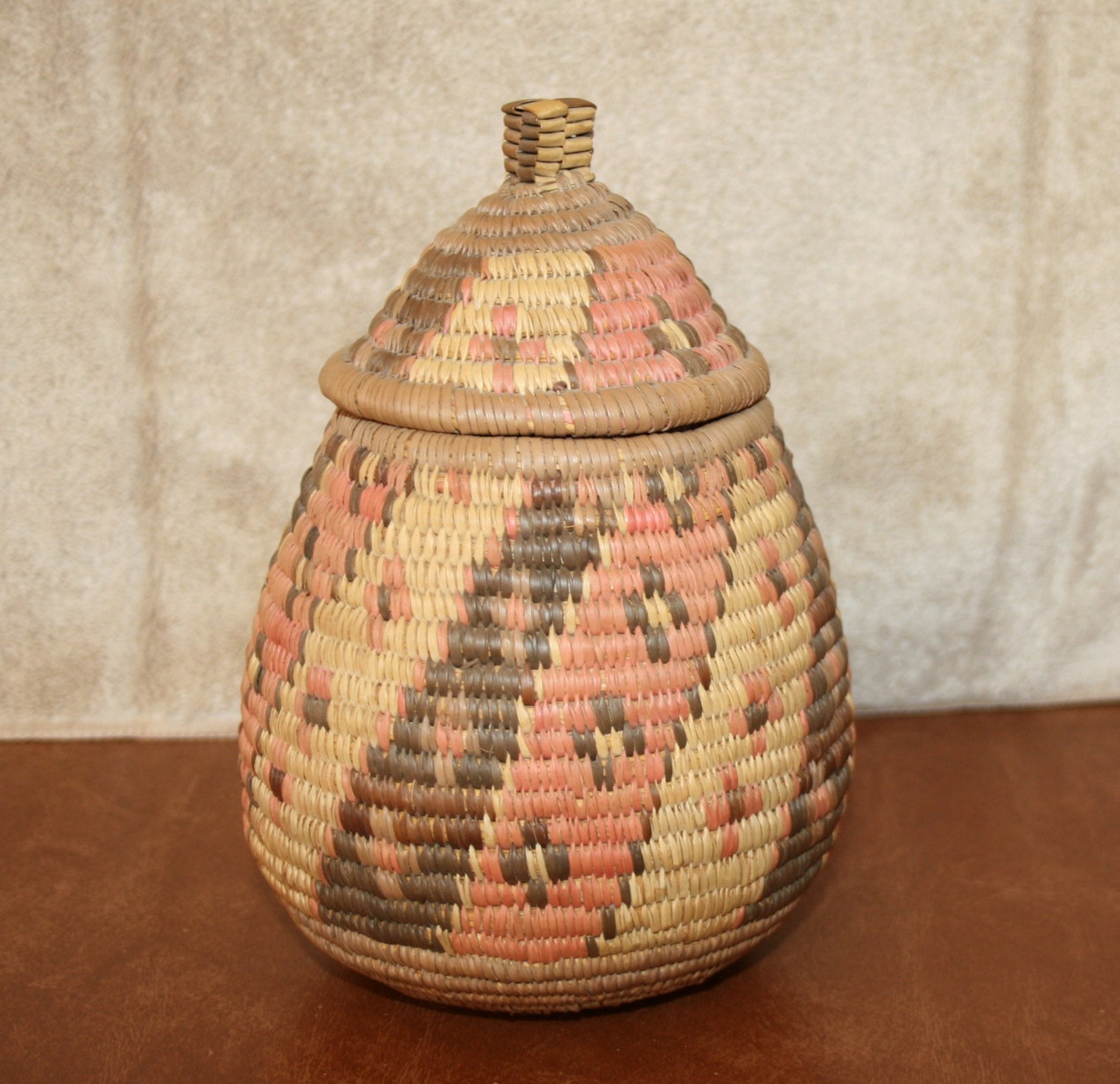 Authentic Zulu Lidded Basket – African Tribal Fiber Art – Handwoven Ilala Palm