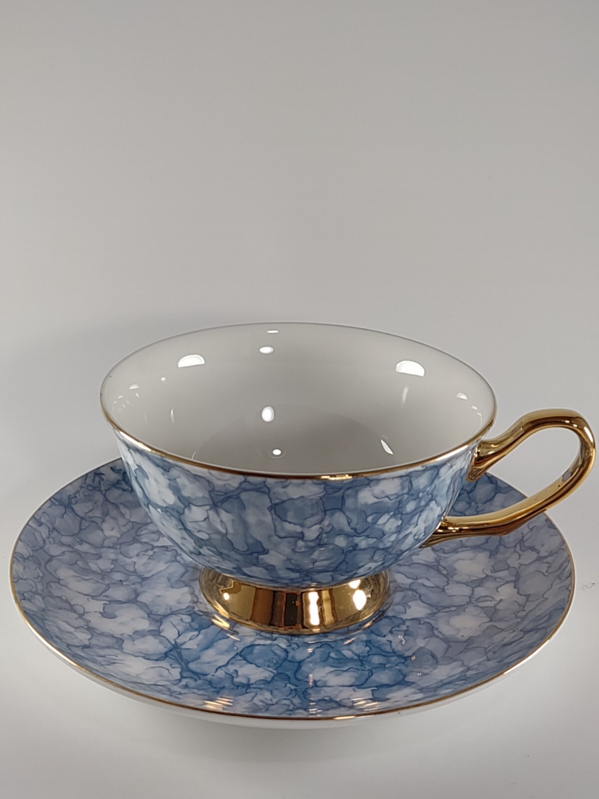 Porcelain Tea Cups with Saucer, Bone China