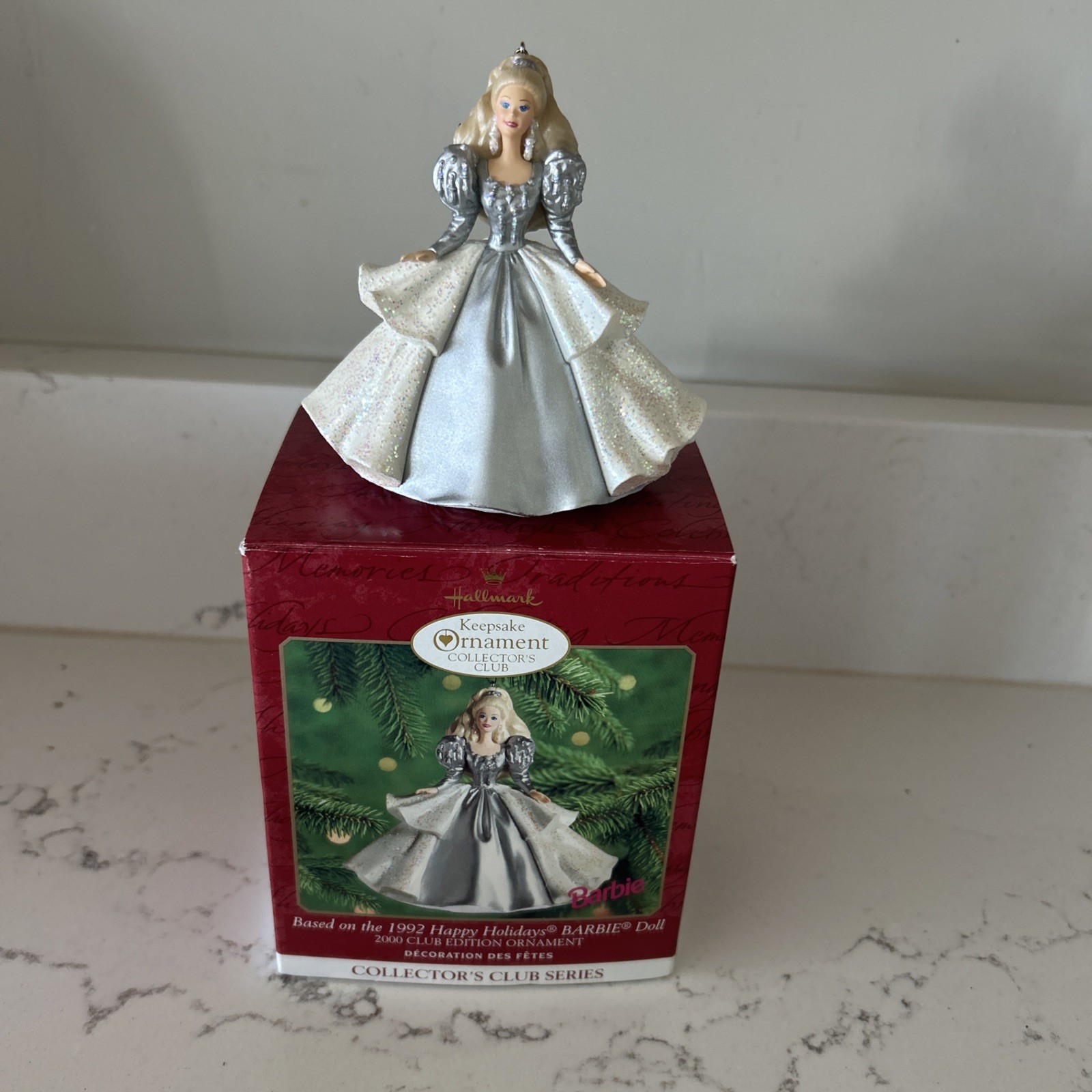 HALLMARK 2000 COLLECTOR CLUB EDITION 1992 HAPPY HOLIDAYS ORNAMENT HALLMARK 2000 COLLECTOR CLUB EDITION 1992 HAPPY HOLIDAYS ORNAMENT