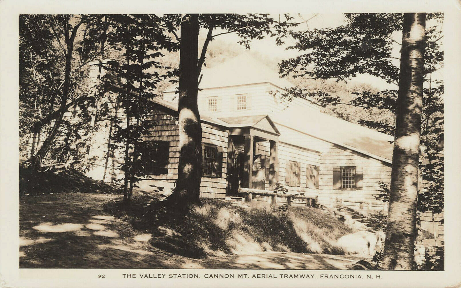 VALLEY STATION AERIAL TRAMWAY POSTCARD FRANCONIA NOTCH NEW HAMPSHIRE 1930s RPPC