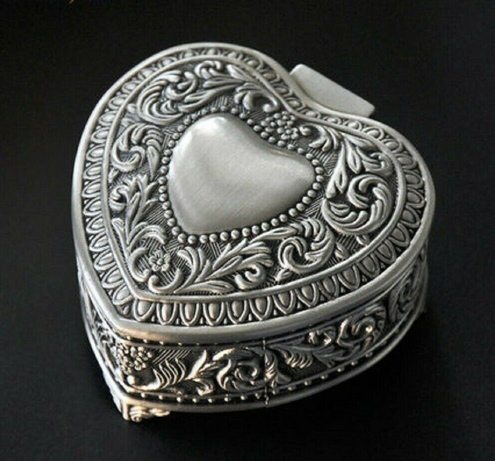 TIN ALLOY HEART SHAPE WIND UP  MUSIC BOX :  FLY ME TO THE MOON