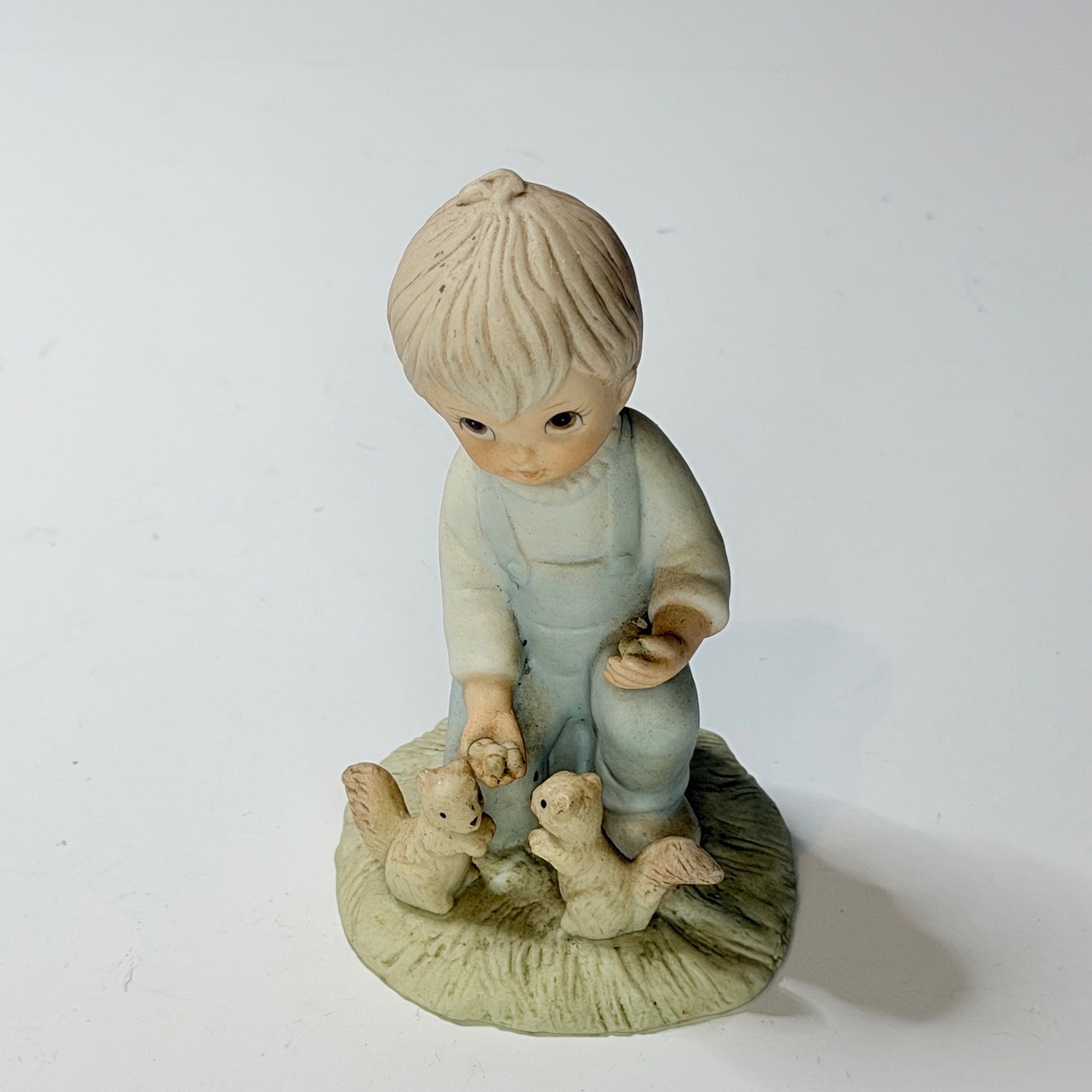 Vintage Lefton China Porcelain Figurine Boy Feeding Squirrels 03841 Hand Painted